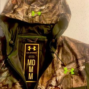 Under armor storm hunting gear pullover hoodie (m)